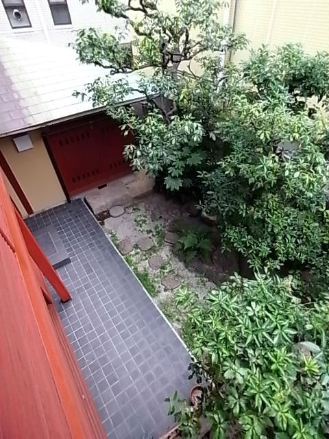 西宮市南昭和町の一戸建てのバルコニー