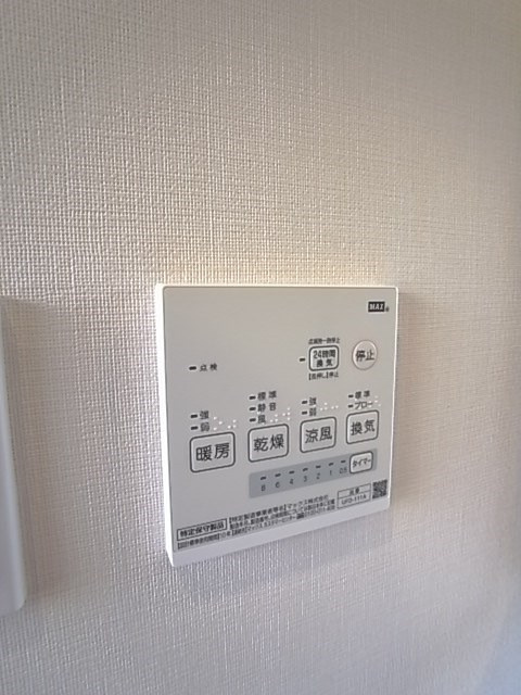 西宮市南昭和町の一戸建ての浴室