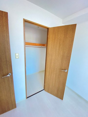 西宮市久保町の賃貸マンションの収納