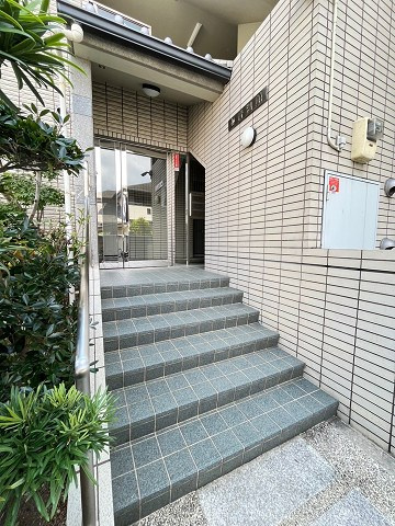 西宮市南昭和町の賃貸マンションの外観