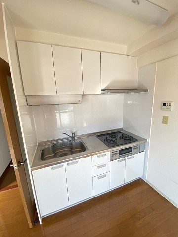 西宮市南昭和町の賃貸マンションのキッチン