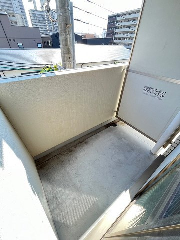 西宮市南昭和町の賃貸マンションのバルコニー