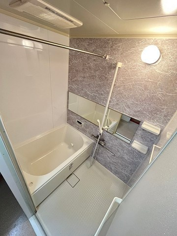 西宮市南昭和町の賃貸マンションの浴室