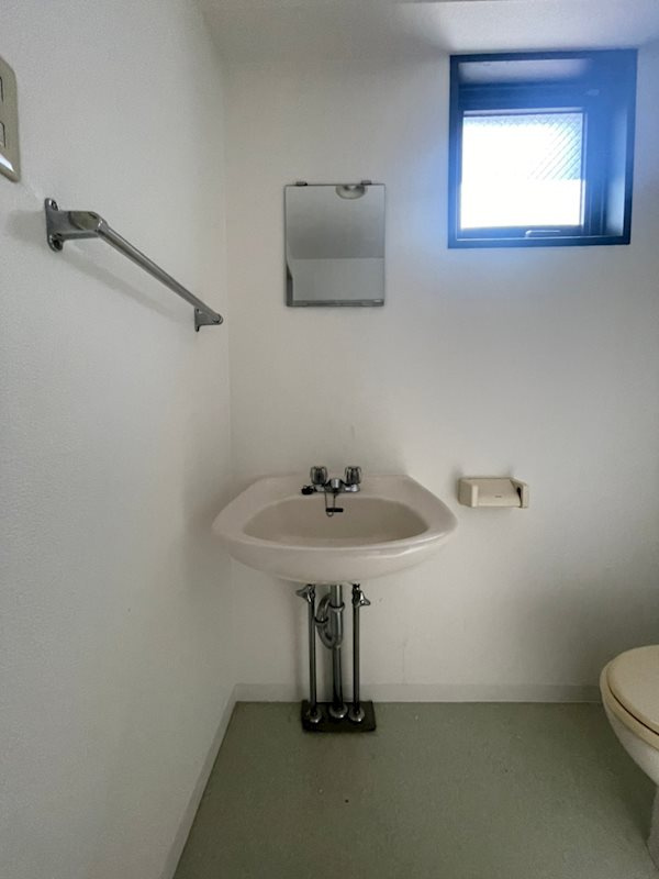 レバンガ西本町APの洗面所