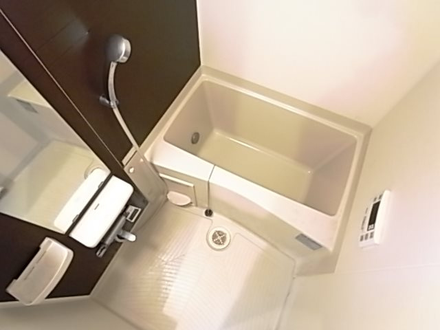 西宮市門前町のアパートの浴室