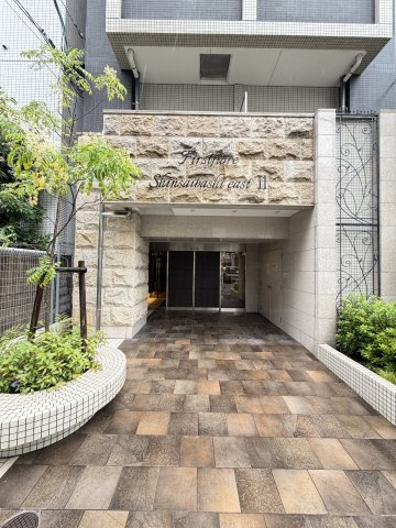 大阪市中央区南船場１丁目の賃貸マンションのエントランス