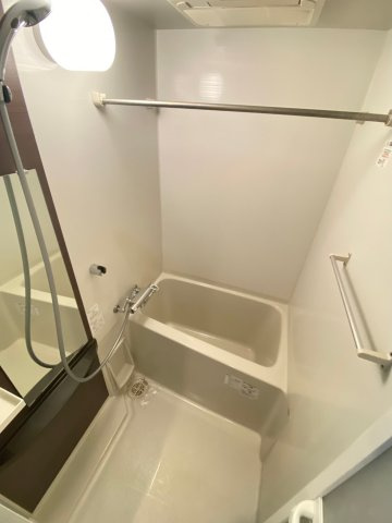 大阪市中央区糸屋町１丁目の賃貸マンションの浴室