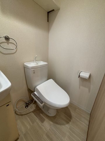 大阪市中央区日本橋１丁目の賃貸マンションのトイレ