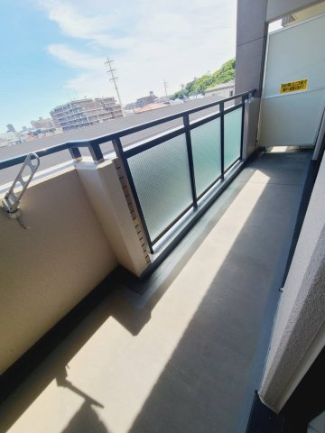 西宮市広田町の賃貸マンションのバルコニー