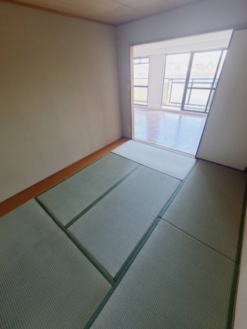 西宮市広田町の賃貸マンションの和室