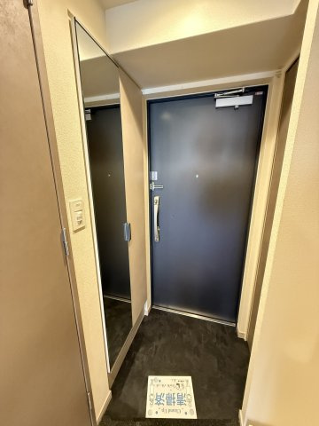 プレサンス四天王寺前夕陽ヶ丘ヴィリードの玄関