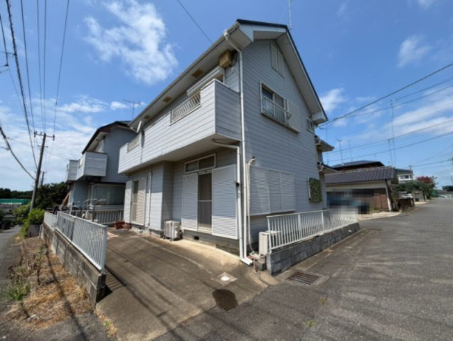 稲敷市蒲ケ山　中古戸建の駐車場