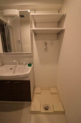 GRAND CINQ 02（クランサンクゼロツー）の洗面所