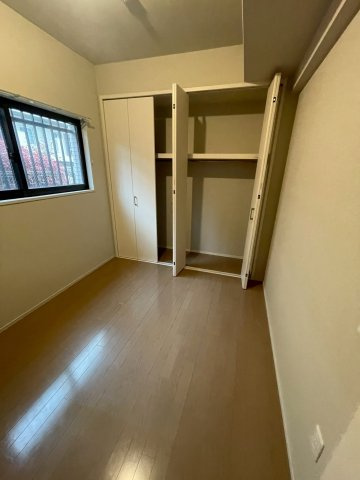 尼崎市武庫町１丁目の賃貸マンションの寝室