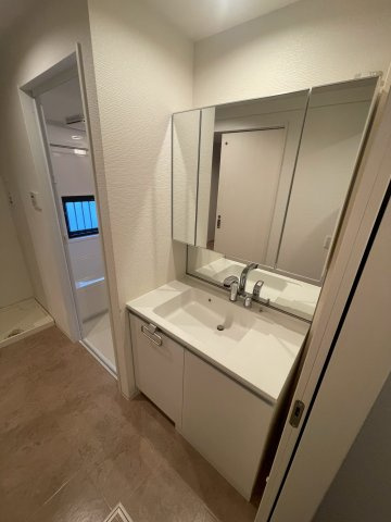 尼崎市武庫町１丁目の賃貸マンションの洗面所