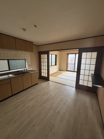 フジマンション(道意町)の居間・リビング