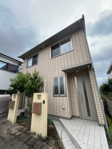 ラフィネ小松B棟の外観