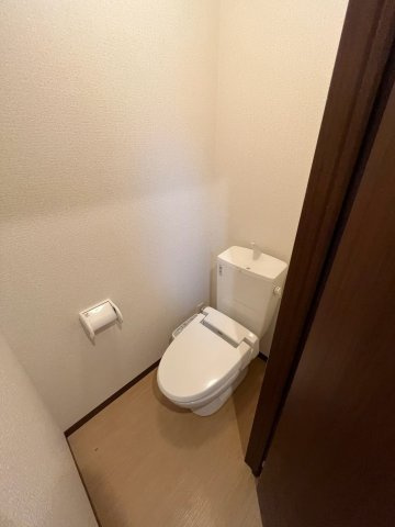 ラフィネ小松B棟のトイレ