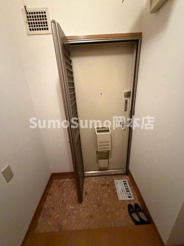 日生住吉コープの玄関|収納もある玄関です