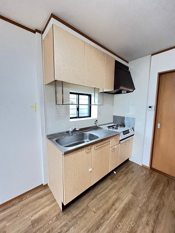 西宮市松並町の賃貸マンションのキッチン