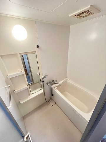 西宮市松並町の賃貸マンションの浴室