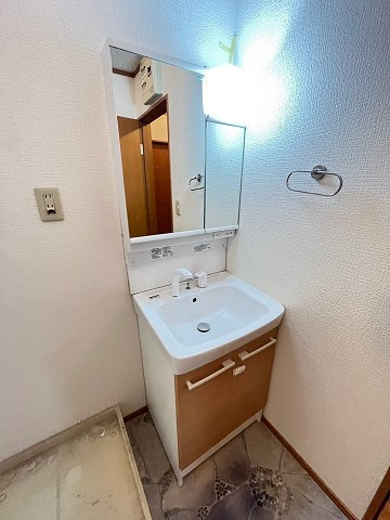 西宮市松並町の賃貸マンションの洗面所