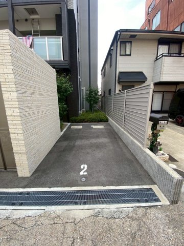 神戸市兵庫区船大工町の賃貸マンションの駐車場