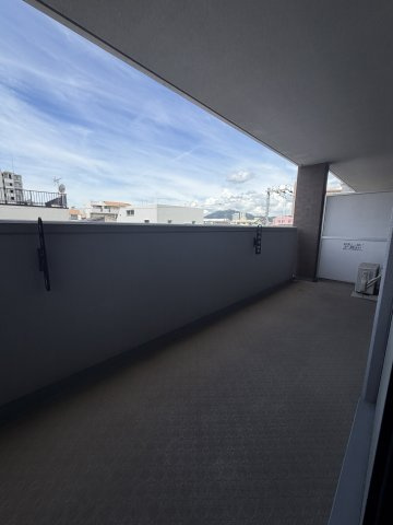神戸市兵庫区浜中町１丁目の賃貸マンションのバルコニー