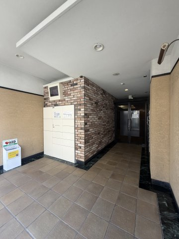 神戸市兵庫区浜中町１丁目の賃貸マンションのエントランス