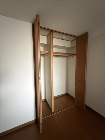 神戸市兵庫区浜中町１丁目の賃貸マンションの収納