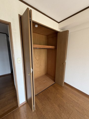 神戸市兵庫区中道通５丁目の賃貸マンションの収納