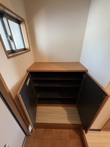 神戸市須磨区若木町１丁目の賃貸マンションの収納