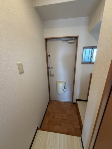 神戸市須磨区若木町１丁目の賃貸マンションの玄関