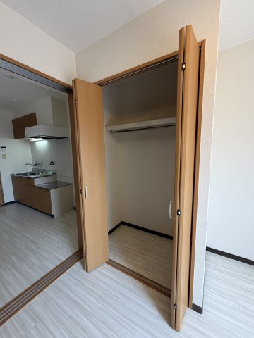 神戸市須磨区若木町１丁目の賃貸マンションの収納
