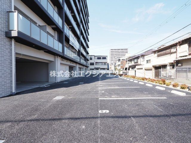 AND TERRACE　文の里の駐車場