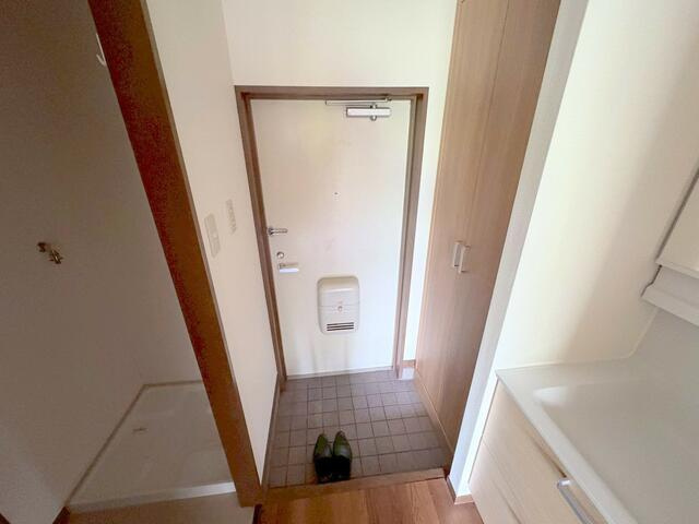 新潮通り一番館の玄関