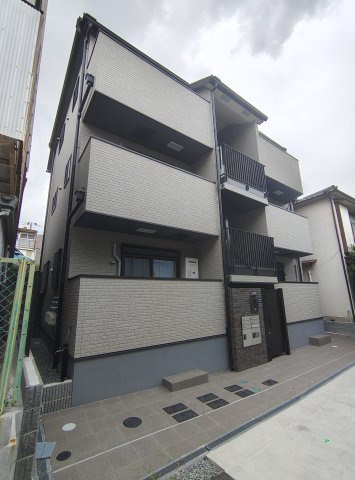 アムール畑原通の外観