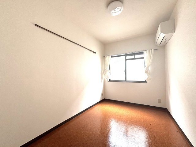 スカイコート西新井の洋室