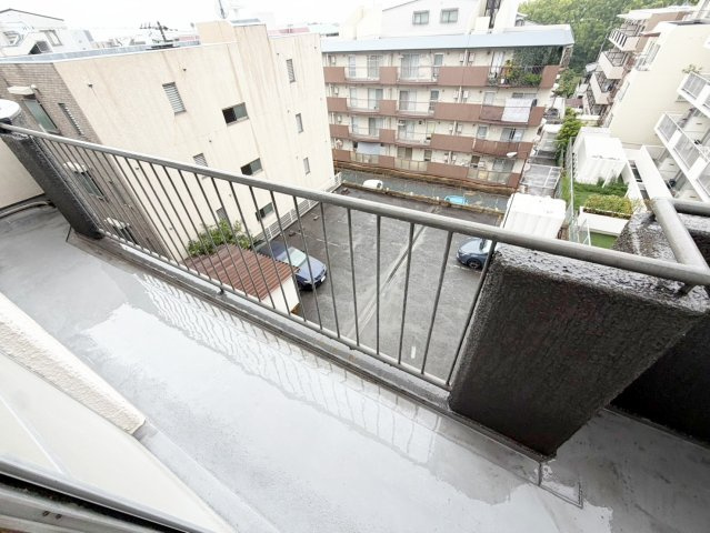 コーポ緑地のバルコニー