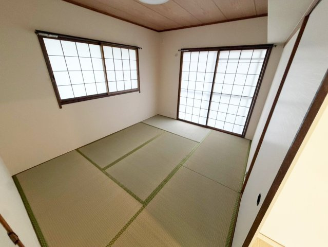コーポ緑地の和室