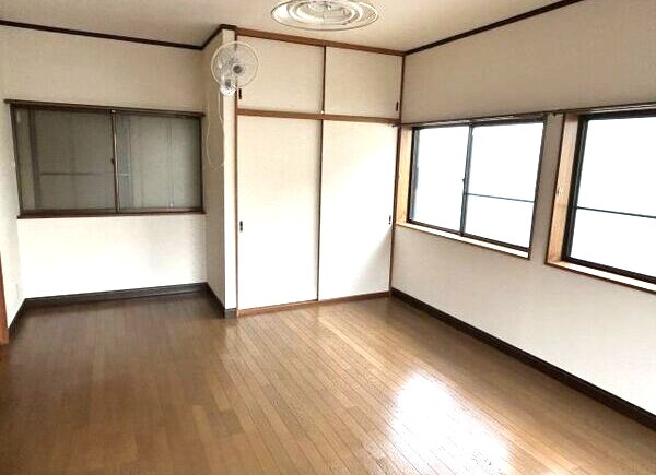 小牧市篠岡戸建の寝室