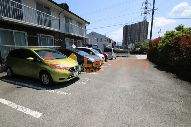 ルミエール77の駐車場|駐車場に車を止められます