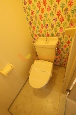 ルミエール77のトイレ|ゆったりとした空間のトイレです