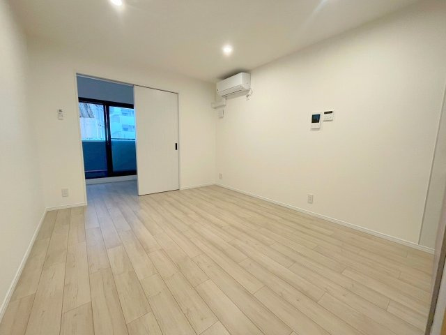 リブレメゾン淡路1の洋室