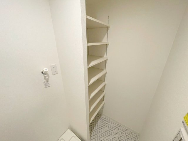 リブレメゾン淡路1の収納