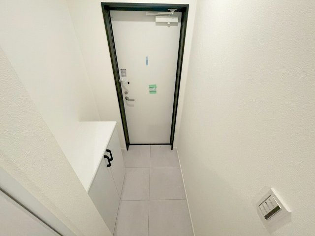 リブレメゾン淡路1の玄関