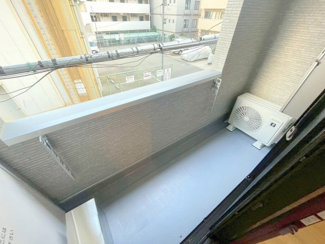 リブレメゾン淡路1のバルコニー