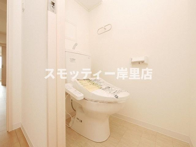 グランパシフィック難波南innovationのトイレ|ゆったりとした空間のトイレです