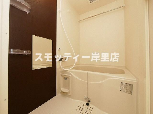 グランパシフィック難波南innovationの浴室|お風呂です