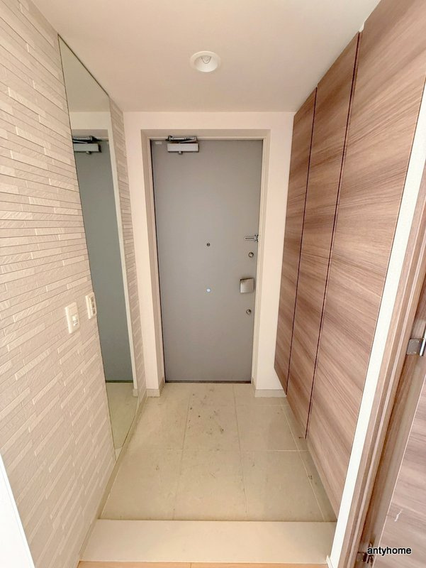ブランズタワー大阪備後町の玄関